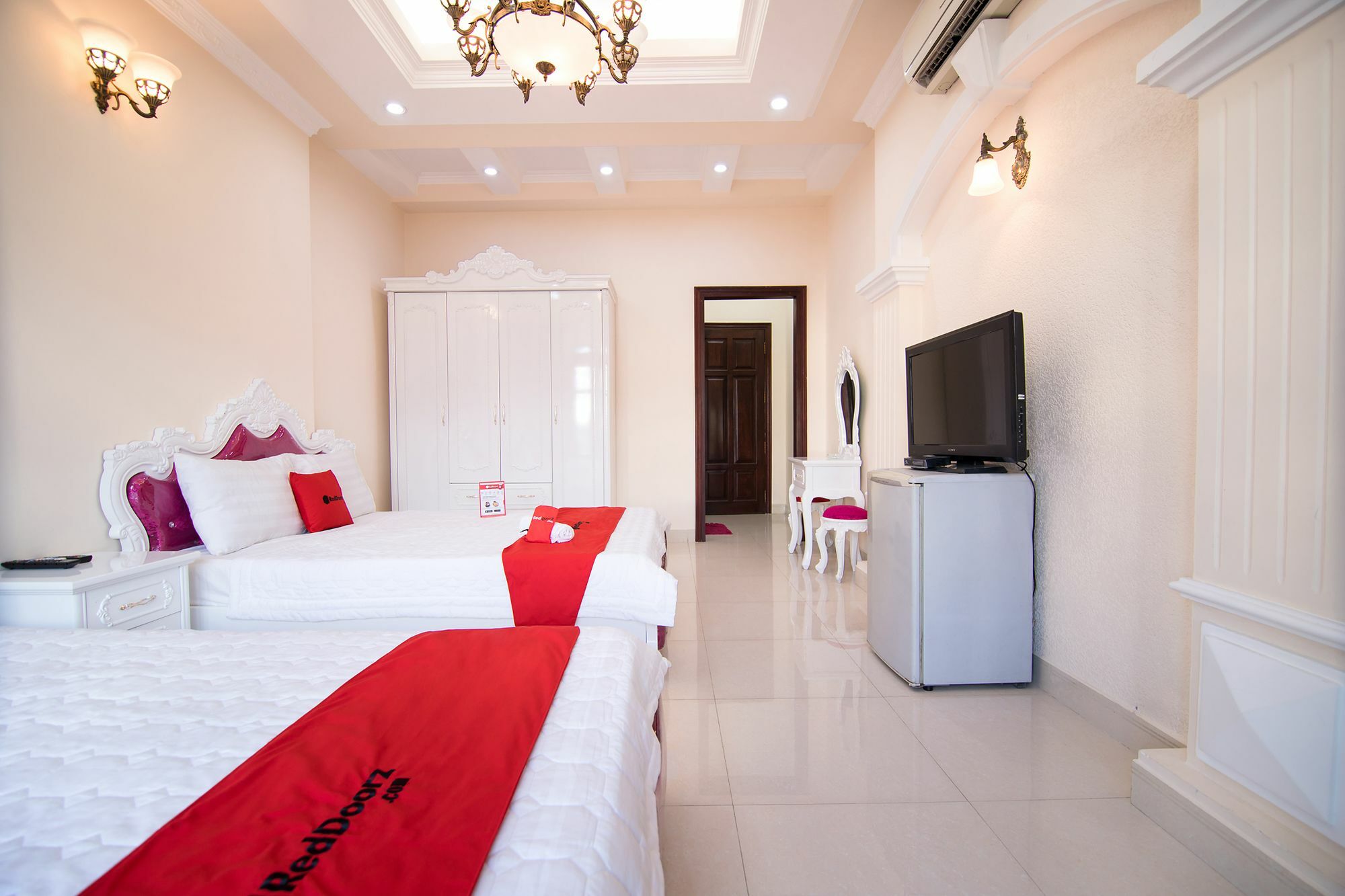 Reddoorz Near Pico Plaza Cong Hoa Hotel TP. Hồ Chí Minh Ngoại thất bức ảnh