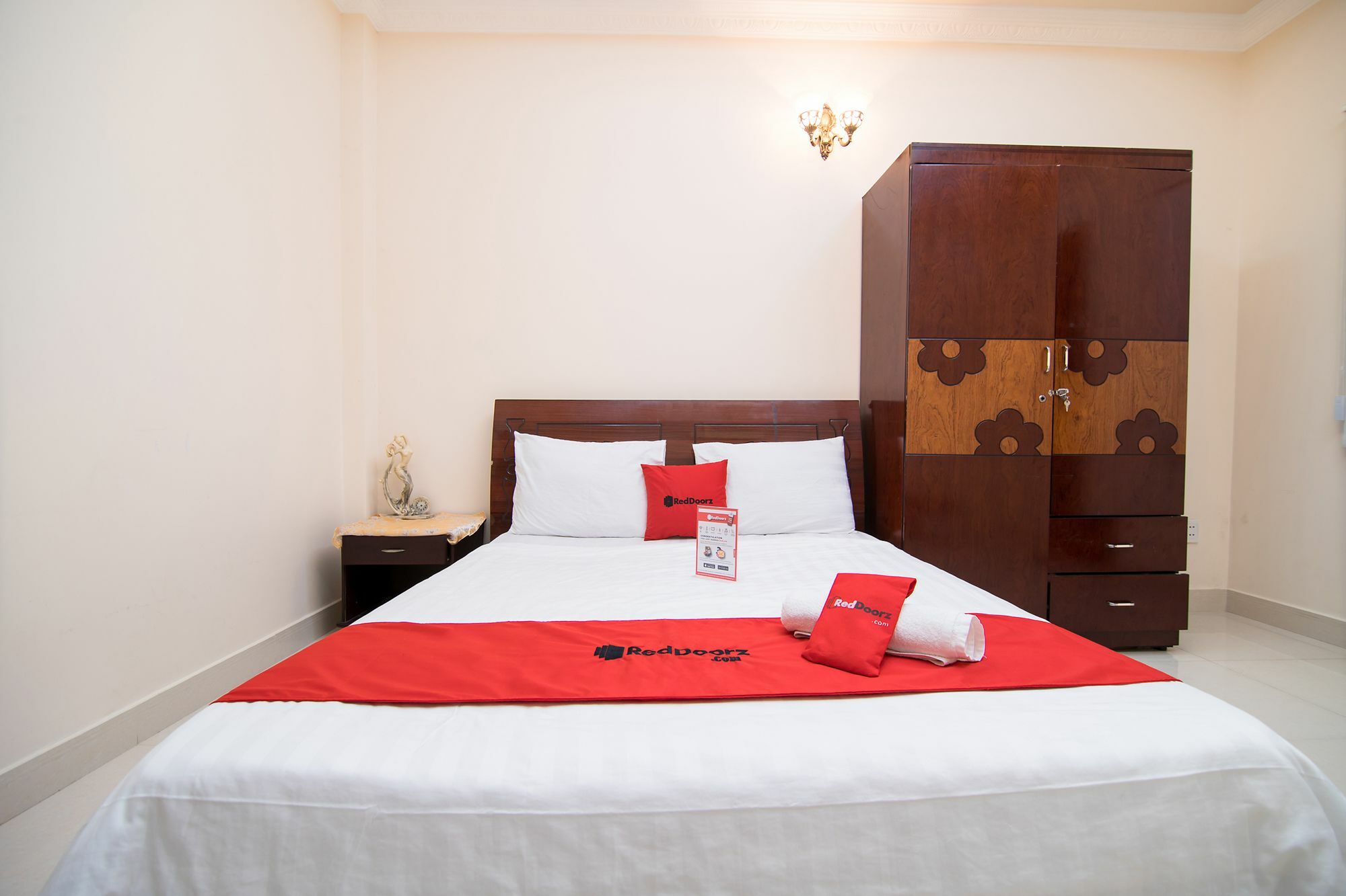 Reddoorz Near Pico Plaza Cong Hoa Hotel TP. Hồ Chí Minh Ngoại thất bức ảnh