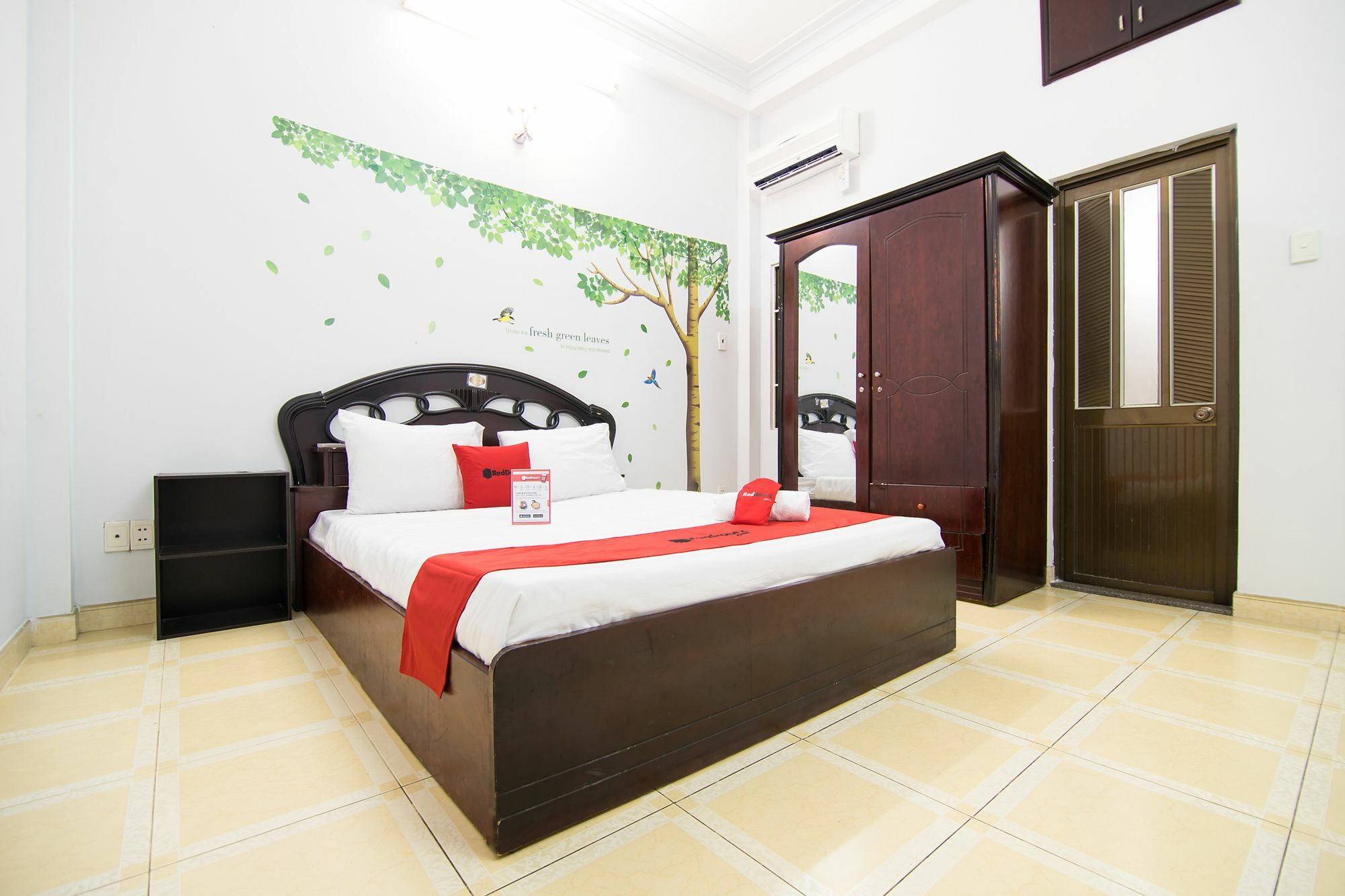 Reddoorz Near Pico Plaza Cong Hoa Hotel TP. Hồ Chí Minh Ngoại thất bức ảnh